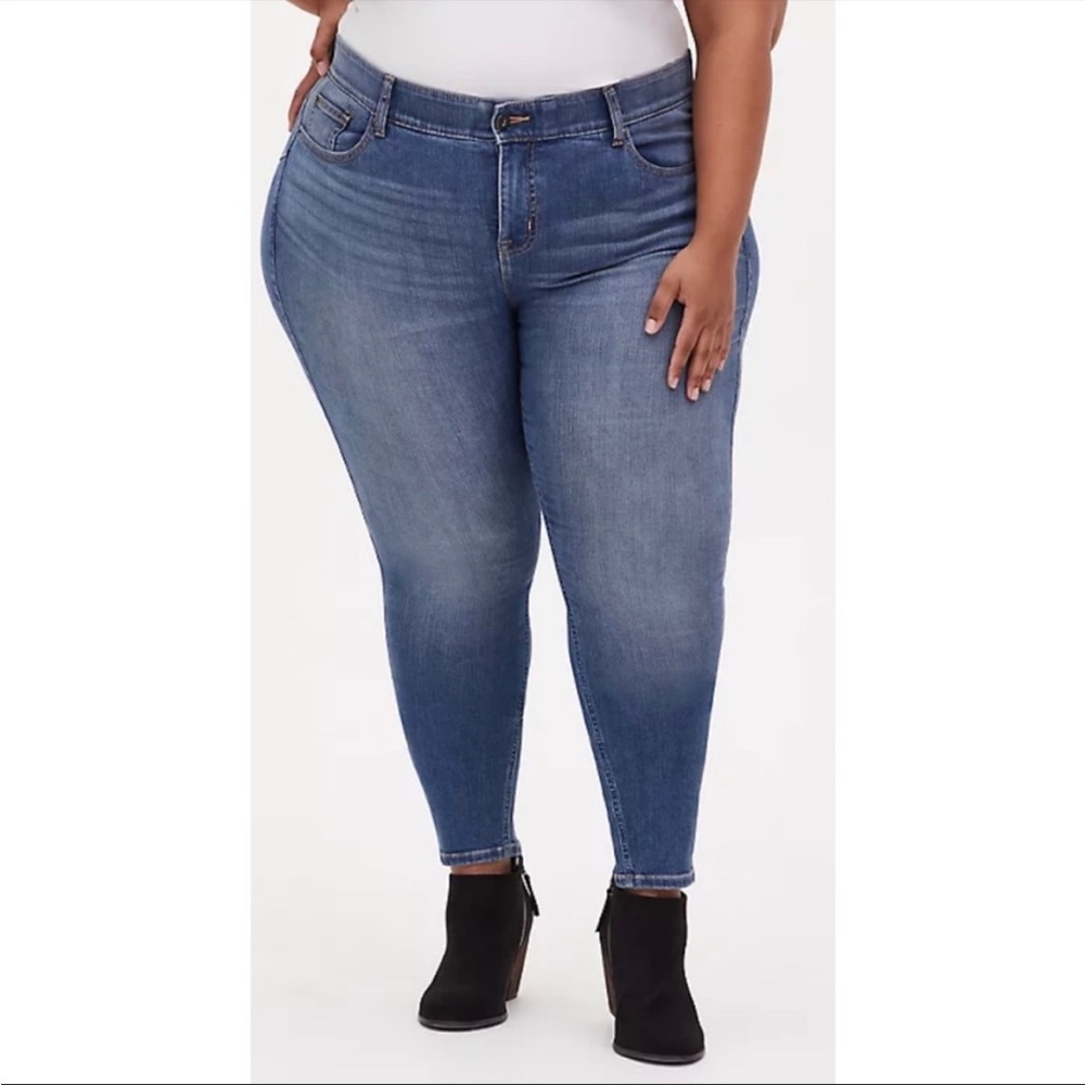 Torrid - size 26 - skinny jean